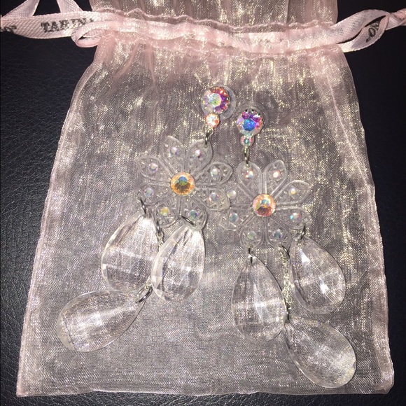 Tarina Tarantino flower earrings