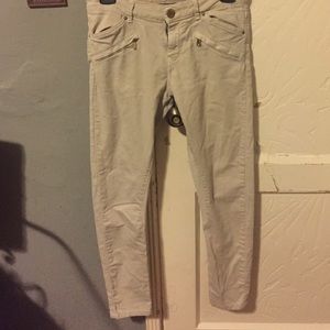 Off-White jeans from Zara. Size 28