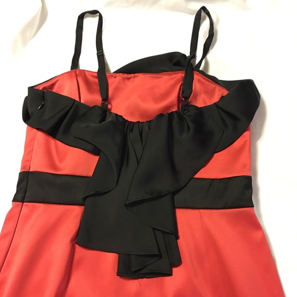 BCBG Cocktail Dress - Size 6 - Picture 2 of 3