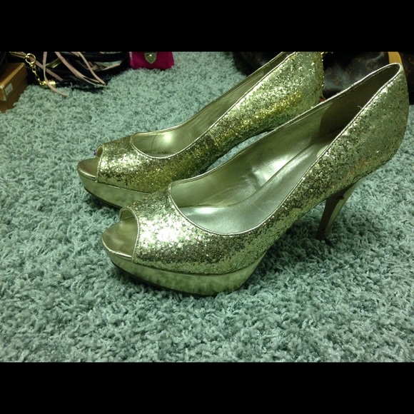 High heel shoes - Picture 1 of 3