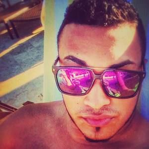 Meet your Posher, Raymond