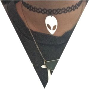 Alien choker