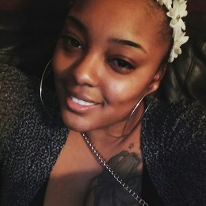 Meet your Posher, Monae