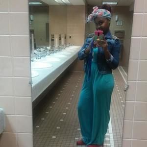 Meet your Posher, Tanika