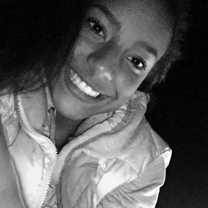 Meet your Posher, Emoni