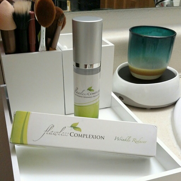 Flawless complexion wrinkle reducer