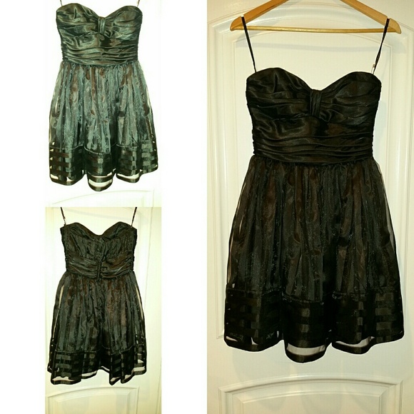 Dress - Picture 1 of 1