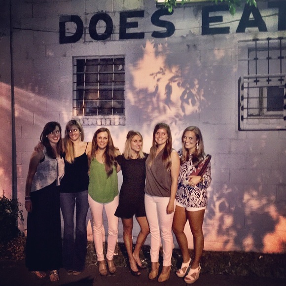 Meet your Posher, Amanda - Picture 1 of 1