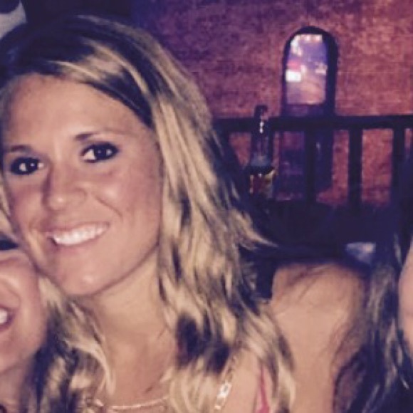 Meet your Posher, Alyssa