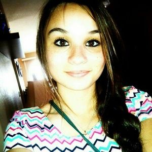 Meet your Posher, Mikayla