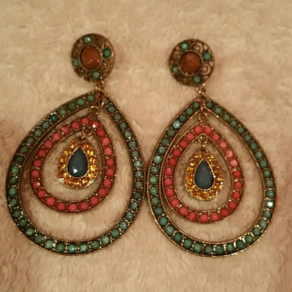 Colorful dangling earrings - Picture 1 of 1