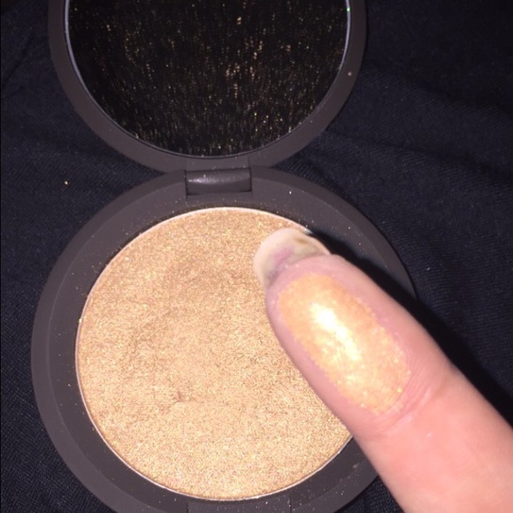 Becca highliter in topaz