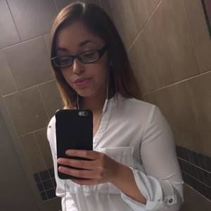 Meet your Posher, Eve