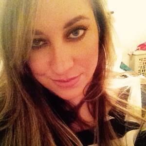 Meet your Posher, Leshana