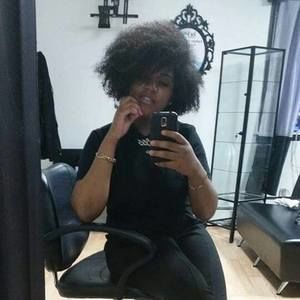 Meet your Posher, Chrissy