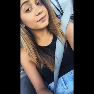 Meet your Posher, Denise