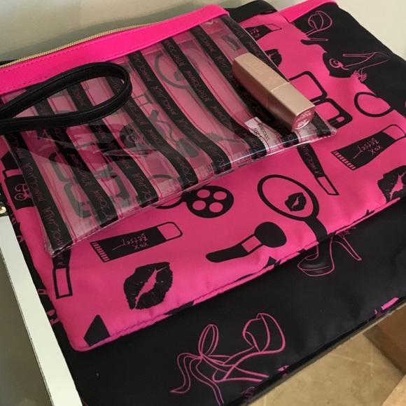 Betsey Johnson , 3 Piece Pouch Set BRC5030, NEW - Picture 4 of 4