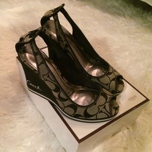 Coach wedge shoes size 8