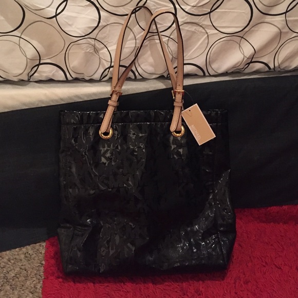 Michael kors tote