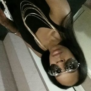 Meet your Posher, Olivia