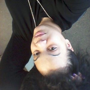 Meet your Posher, Niki