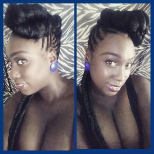 Meet your Posher, Ebony