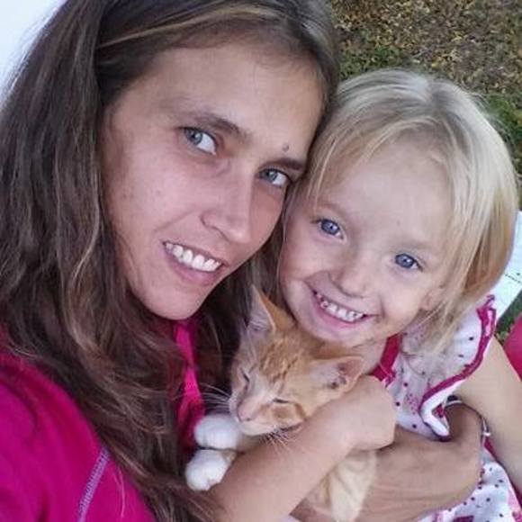 Meet your Posher, Danielle