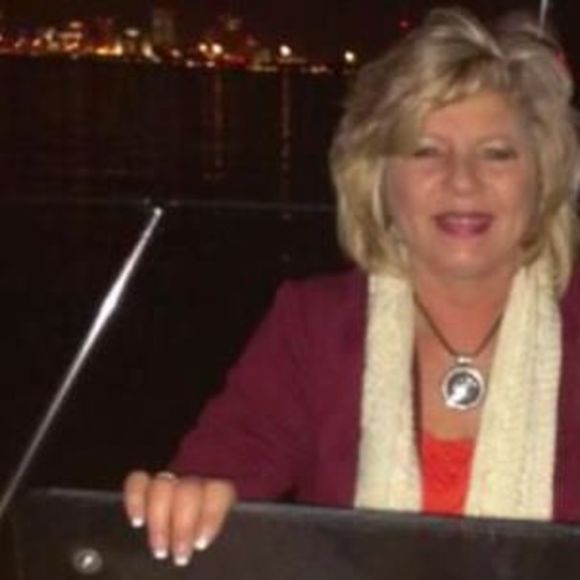 Meet your Posher, Denise - Picture 1 of 1