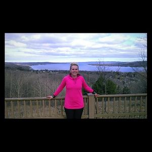 Meet your Posher, Courtney