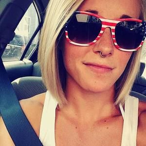 Meet your Posher, Rhea