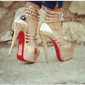 Meet your Posher, Kyrale