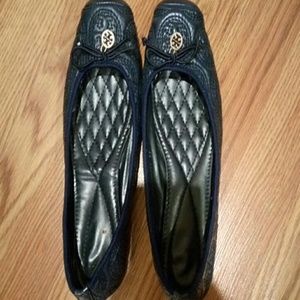Flats drk blue size 10