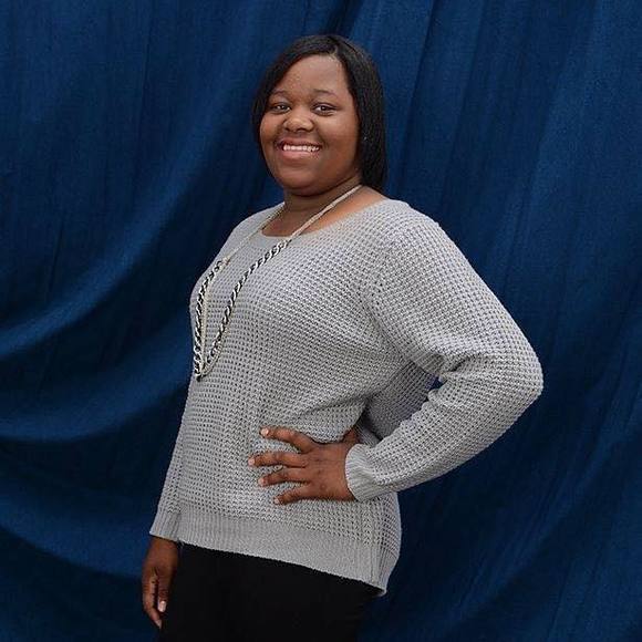 Meet your Posher, Taila