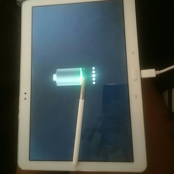 10.1 Samsung Tablet - Picture 3 of 4