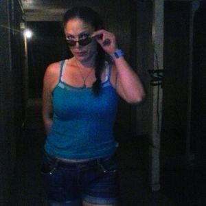 Meet your Posher, Vivian