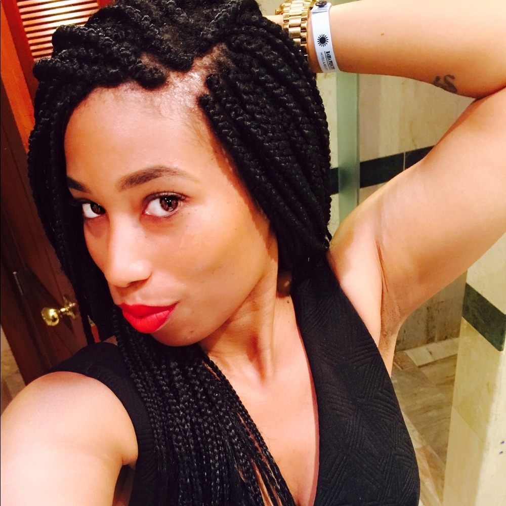 Meet your Posher, Alexis