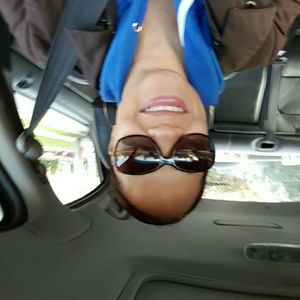 Meet your Posher, Elizabeth