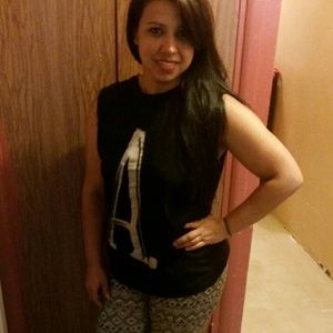 Meet your Posher, Jeannette