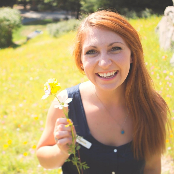 Meet your Posher, Hannah