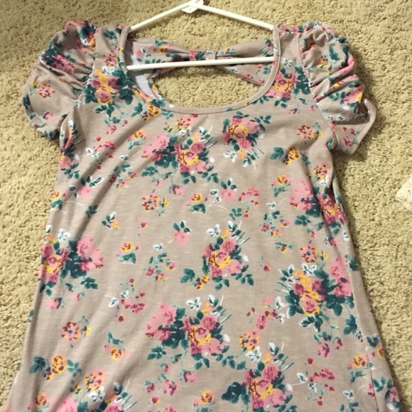 Floral dressy top