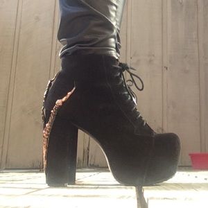 LITA CLAW - Jeffrey Campbell