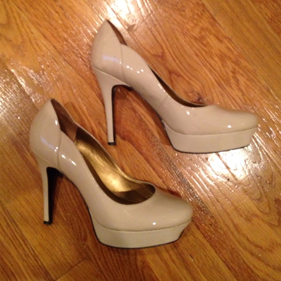 Heels - Picture 2 of 4