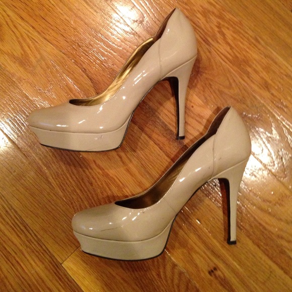 Heels - Picture 3 of 4