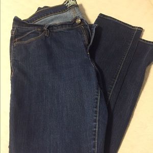 Old Navy "the flirt" fit skinny jeans