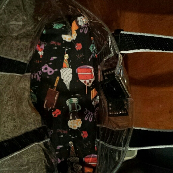 Purse - Picture 4 of 4
