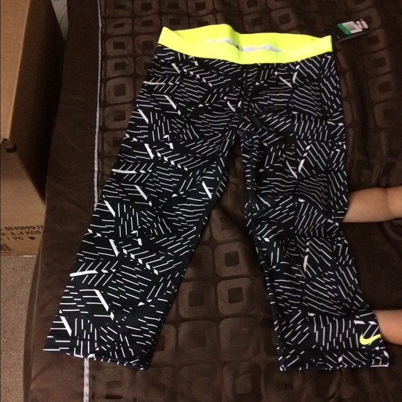 Nike pro fit