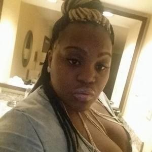 Meet your Posher, Deedee