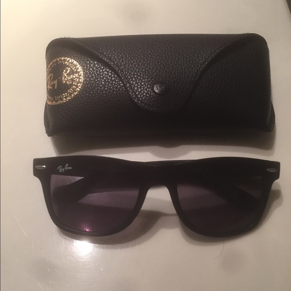 Ray ban matte black sunglassss