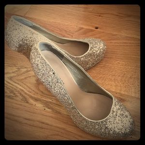 Gold Pumps
