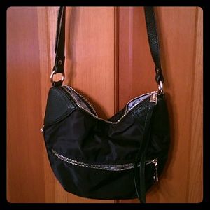 Shoulder strap bag
